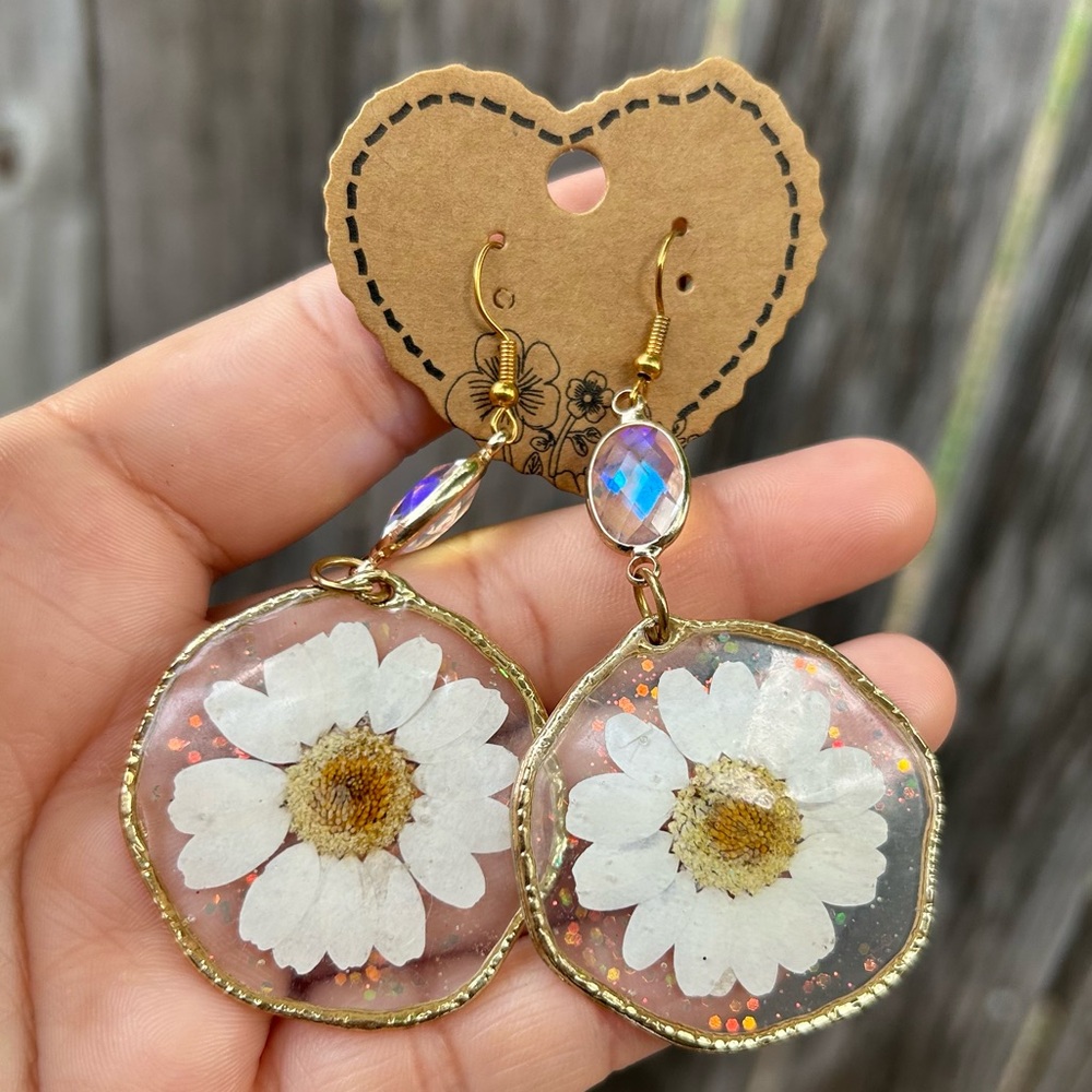 Handmade resin earrings flower